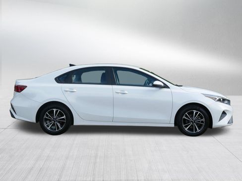 Certified 2024 Kia Forte LXS w/ LXS Technology Package FWD image 8