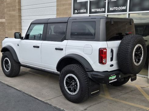 Used 2023 Ford Bronco Black Diamond w/ Sasquatch Package image 3