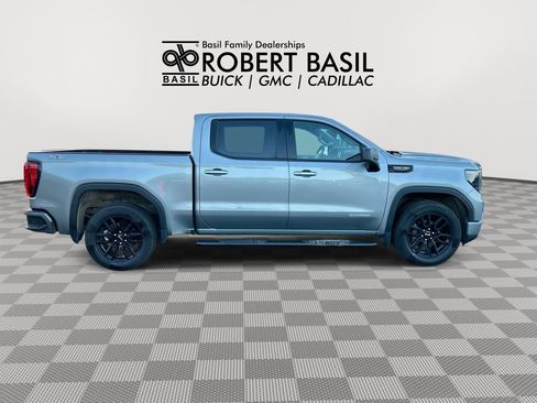 Used 2023 GMC Sierra 1500 Elevation w/ X31 Off-Road Package AWD/4WD image 9