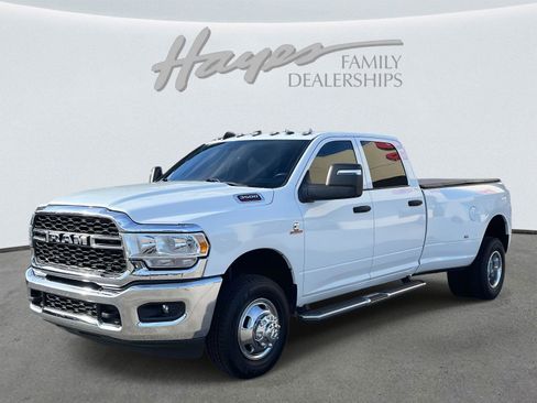 Used 2023 RAM 3500 Tradesman image 31