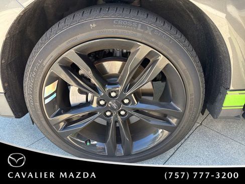Used 2024 Ford Edge ST w/ Equipment Group 401A AWD/4WD image 24