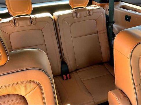 Used 2025 Lincoln Aviator Black Label w/ Black Label Special Edition image 25