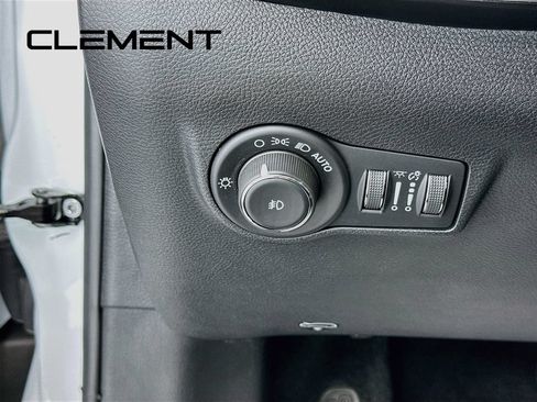 Used 2025 Jeep Compass Latitude AWD/4WD image 14