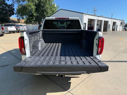 New 2026 GMC Sierra 1500 SLT w/ SLT Premium Plus Package AWD/4WD image 34