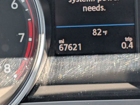 Used 2018 Volkswagen Tiguan SEL FWD image 19