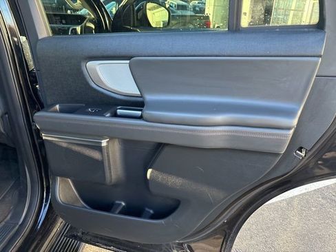 Used 2025 Ford Expedition Active image 40