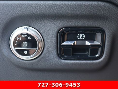 Used 2023 Mercedes-Benz EQS 580 4MATIC SUV image 25