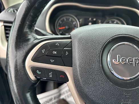 Used 2015 Jeep Cherokee Latitude w/ Cold Weather Group AWD/4WD image 21