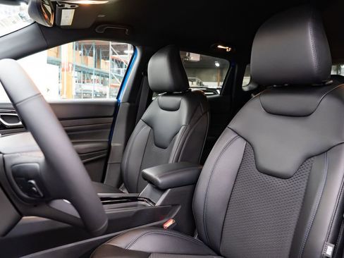 New 2026 Jeep Compass Latitude AWD/4WD image 21