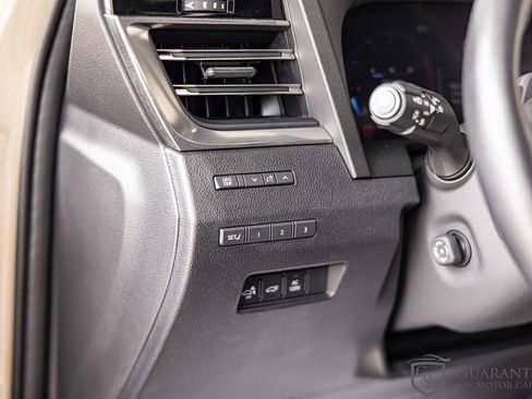 Used 2024 Lexus GX 550 AWD/4WD image 21