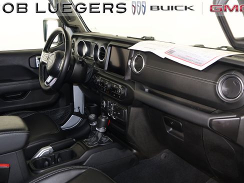 Used 2022 Jeep Wrangler Unlimited Sahara w/ LED Lighting Group image 21