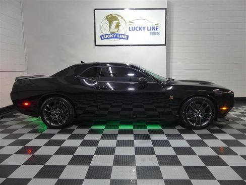 Used 2021 Dodge Challenger R/T Scat Pack image 6
