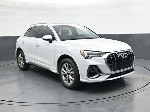 Used 2022 Audi Q3 2.0T Premium Plus w/ Premium Plus Package image 2
