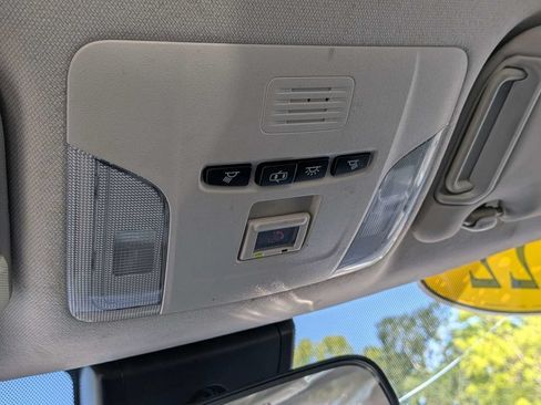 Used 2022 Toyota Corolla LE FWD image 19