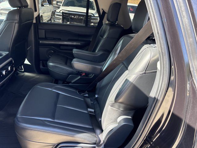 Used 2024 Ford Expedition XLT AWD/4WD image 16