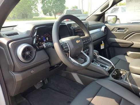 New 2025 Chevrolet Colorado LT w/ LT Convenience Package image 9