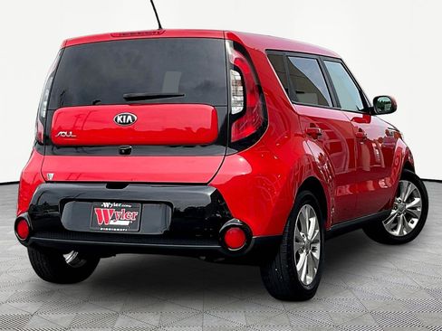 Used 2016 Kia Soul + FWD image 6