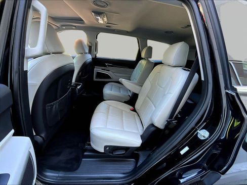 Used 2021 Kia Telluride EX w/ EX Premium Package AWD/4WD image 22