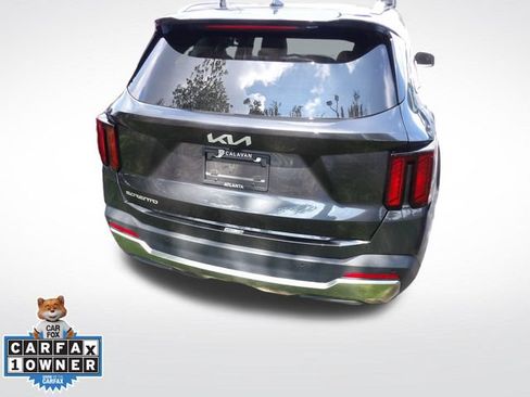 Used 2024 Kia Sorento S w/ Panoramic Sunroof Package FWD image 15