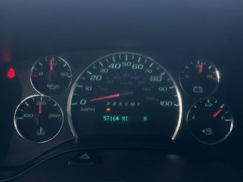 Used 2017 Chevrolet Express 3500 LT w/ LT Preferred Equipment Group image 24