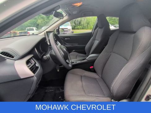 Used 2021 Toyota C-HR LE FWD image 19