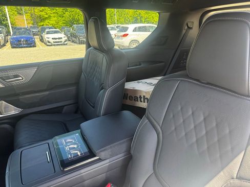 Used 2026 INFINITI QX80 Autograph AWD/4WD image 9