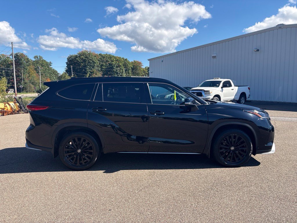 Used 2023 Toyota Highlander XSE AWD/4WD image 8