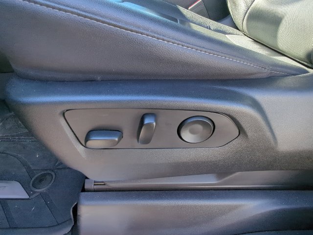 Used 2024 Chevrolet Silverado 2500 LTZ w/ LTZ Convenience Package AWD/4WD image 12