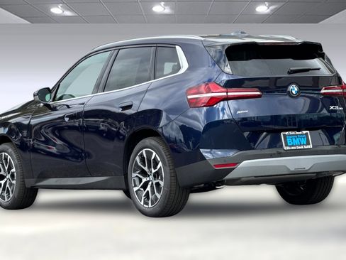Used 2026 BMW X3 xDrive30 w/ Premium Package image 3
