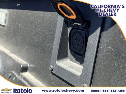 Used 2025 Toyota Tacoma TRD Off-Road AWD/4WD image 13