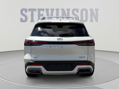 Used 2024 INFINITI QX60 Sensory w/ Vision Package AWD/4WD image 4