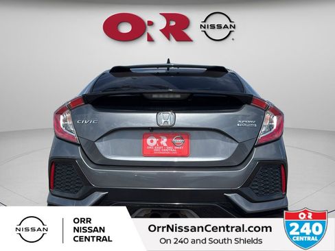Used 2018 Honda Civic Sport Touring image 6