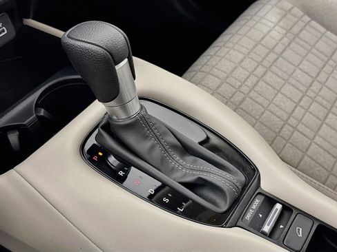 Certified 2024 Honda HR-V LX image 16