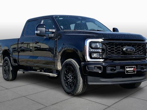New 2026 Ford F250 Lariat w/ Black Appearance Package image 2