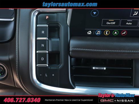 Used 2021 Chevrolet Tahoe Z71 w/ Luxury Package AWD/4WD image 33
