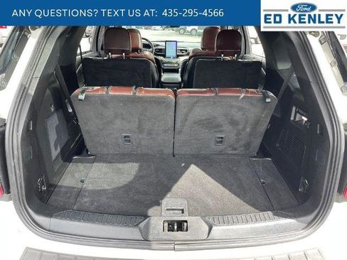Certified 2020 Ford Explorer Platinum w/ Premium Technology Package AWD/4WD image 37