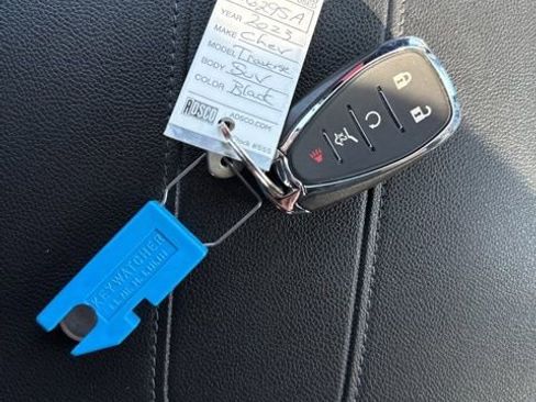 Used 2023 Chevrolet Traverse LT w/ Rear Camera Mirror Package AWD/4WD image 43