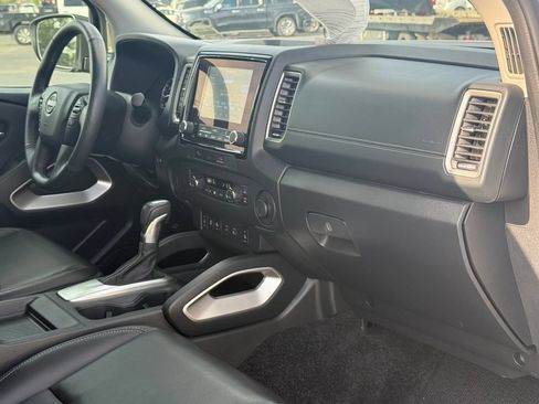 Used 2024 Nissan Frontier SL w/ Technology Package RWD image 24