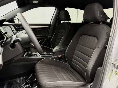 Used 2022 Volkswagen Jetta Sport FWD image 9
