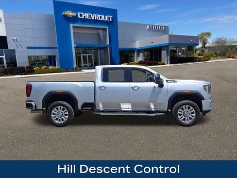 Used 2021 GMC Sierra 3500 Denali w/ Denali Ultimate Package AWD/4WD image 28