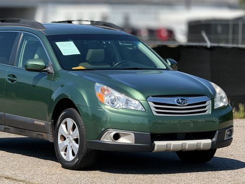 Used 2011 Subaru Outback 2.5i Limited AWD/4WD image 15