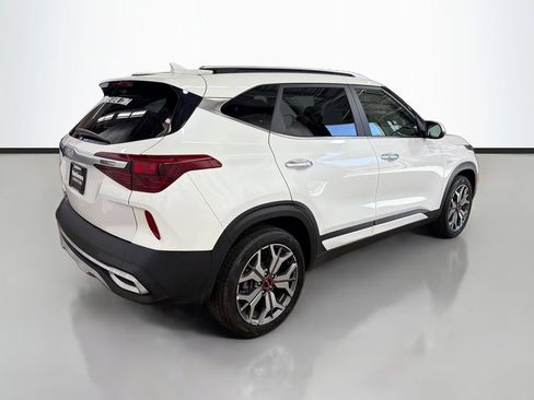 Used 2023 Kia Seltos SX w/ SX Sunroof Package AWD/4WD image 9