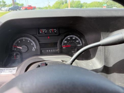 Used 2014 Ford E-150 and Econoline 150 RWD image 10