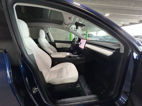 Used 2021 Tesla Model Y Performance image 22