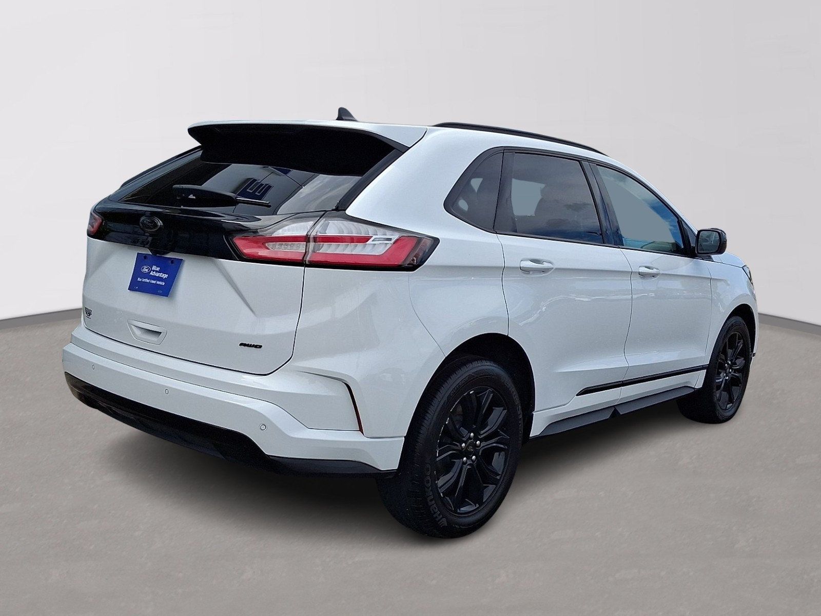 Certified 2022 Ford Edge SE w/ Black Appearance Package AWD/4WD image 6