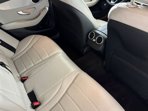 Used 2018 Mercedes-Benz C 300 Sedan image 31