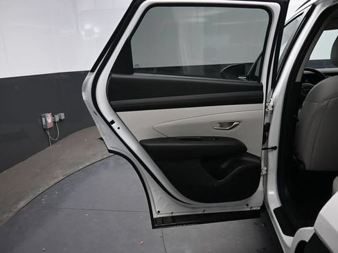 Used 2025 Hyundai Tucson SEL AWD/4WD image 24