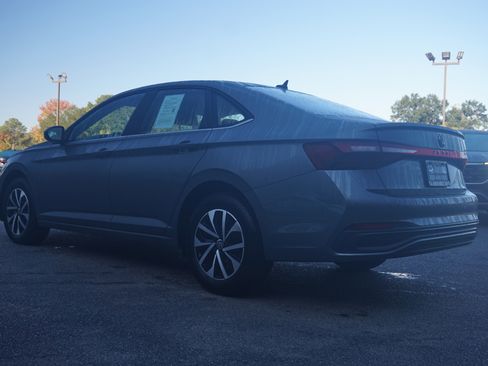 Used 2025 Volkswagen Jetta S image 7