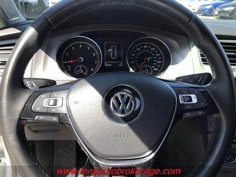Used 2017 Volkswagen Golf SE FWD image 13