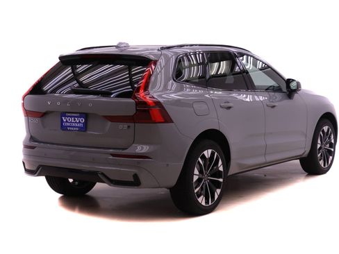 New 2026 Volvo XC60 B5 Plus w/ Protection Package Premier image 4